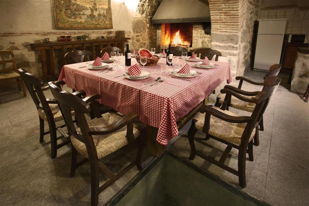 Casa Rural La Bodega Sonseca Bagian luar foto